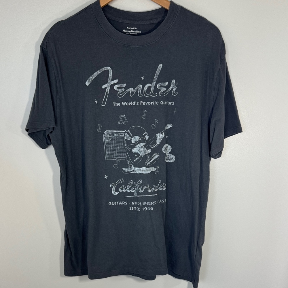 Abercrombie & Fitch Fender Boyfriend Charcoal Graphic Tee Size Medium